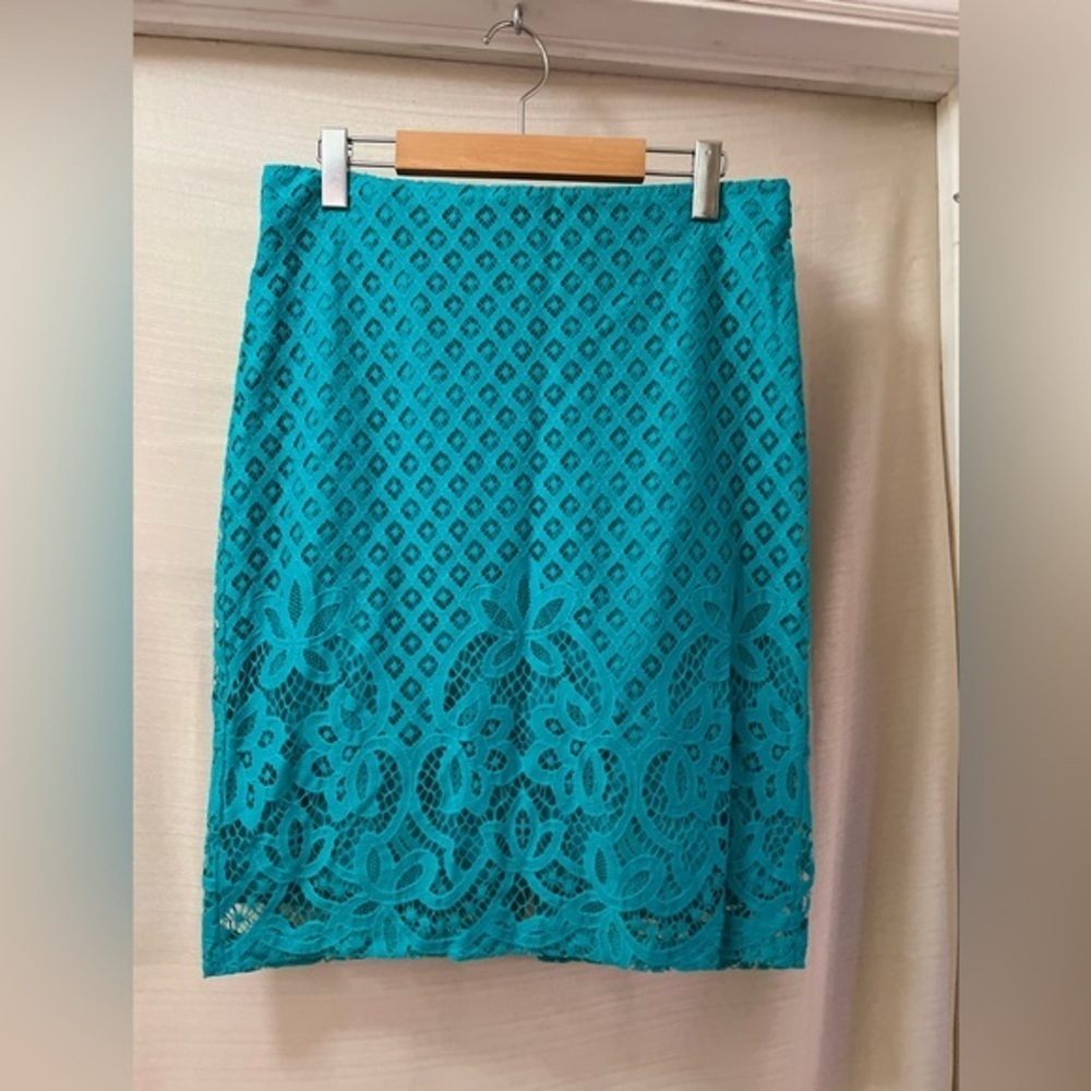 ⚫️ BOGO Loft Elegant Teal Lace Skirt layered, colourful and simple